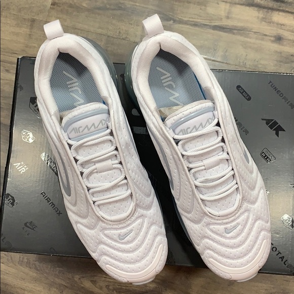 WMNS NIKE AIR MAX 720 Vast Grey/Wolf Grey - Picture 3 of 16
